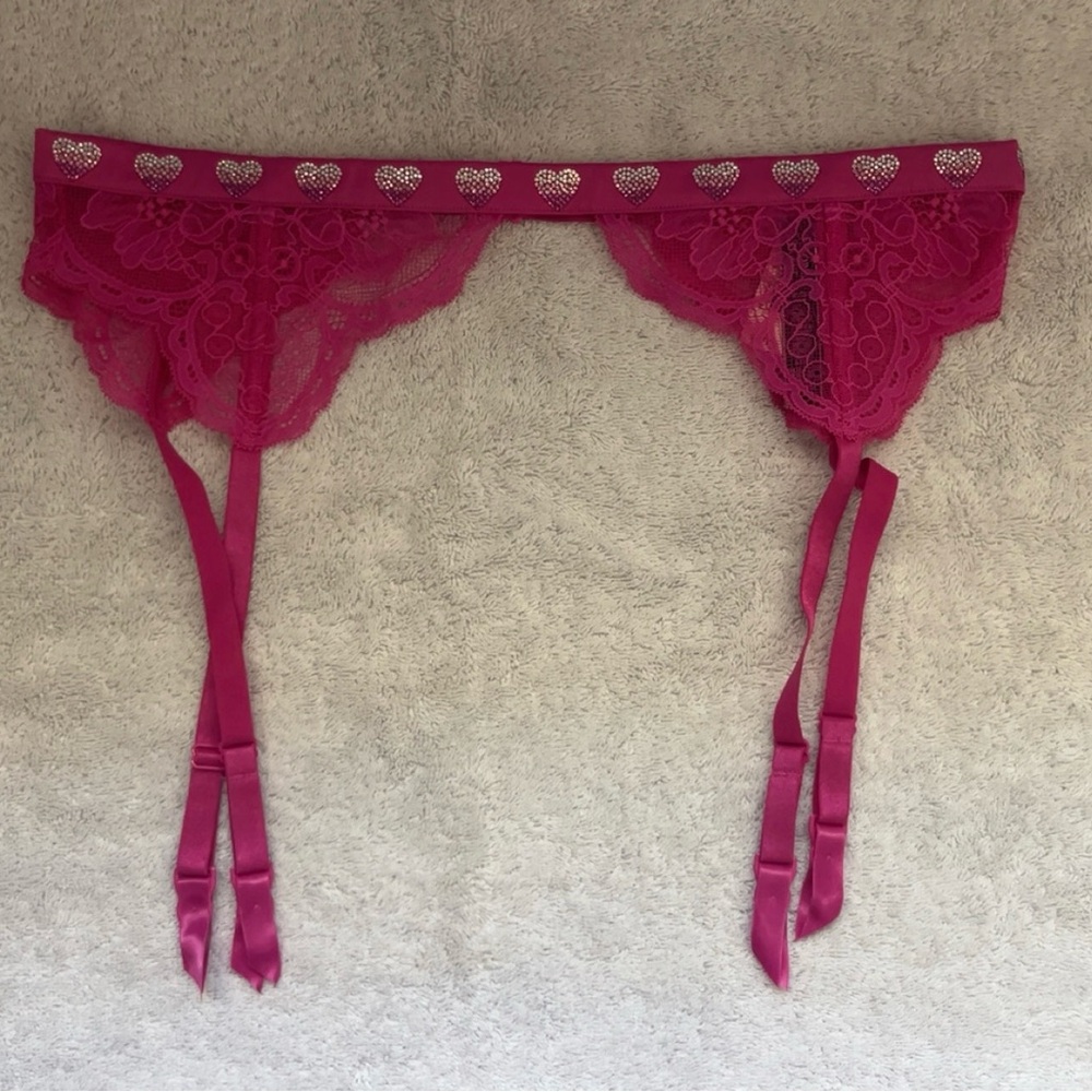 Victoria's Secret Pink Ombre Hearts Garter Belt